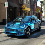 Mobil Transparan dengan AR Dashboard: Inovasi 2035